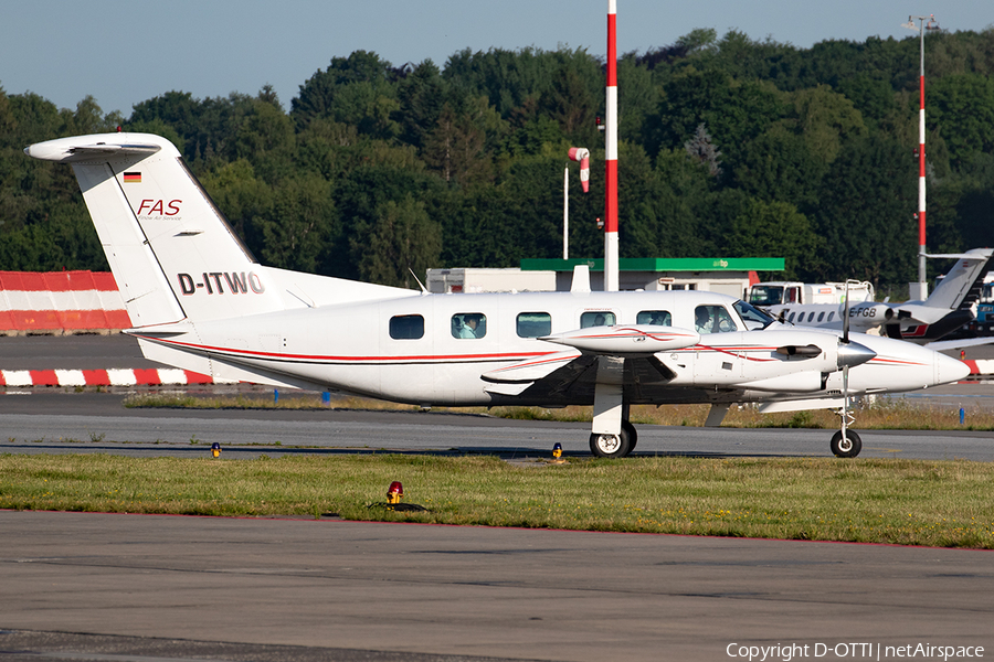 Finow Air Service Piper PA-42-720 Cheyenne IIIA (D-ITWO) | Photo 391576