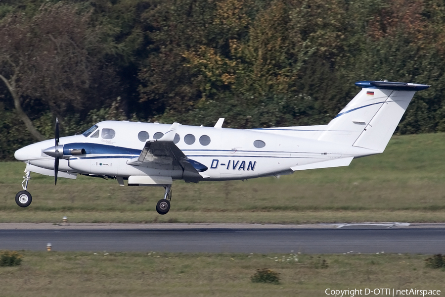 Air Hamburg Beech King Air B200 (D-IVAN) | Photo 454840