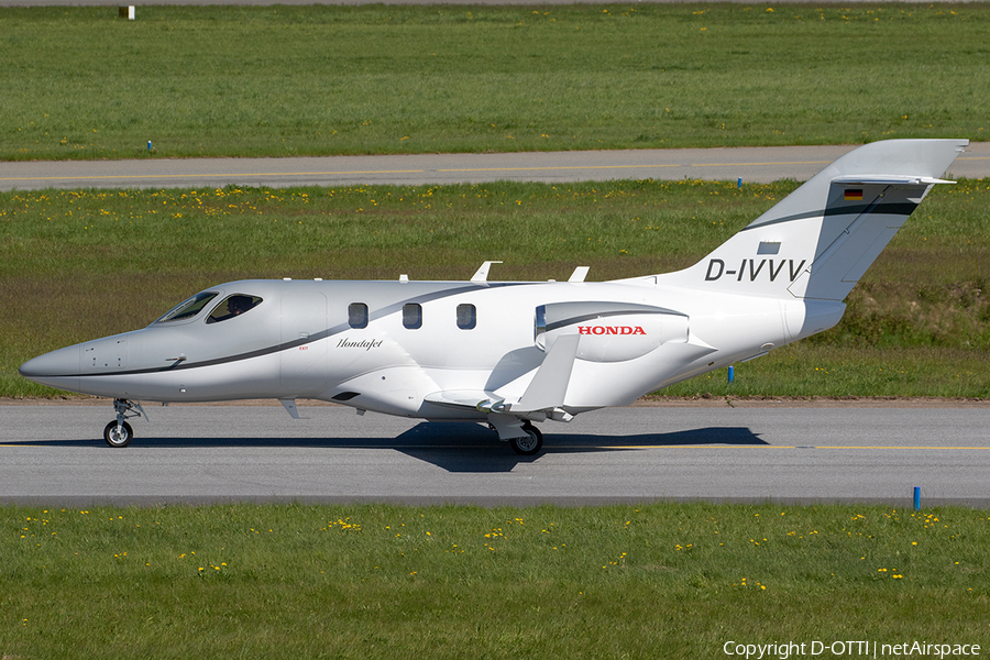 (Private) Honda HA-420 HondaJet (D-IVVV) | Photo 242336