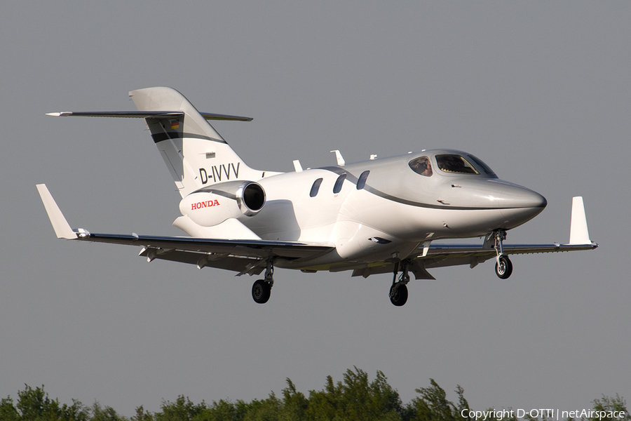 (Private) Honda HA-420 HondaJet (D-IVVV) | Photo 242678