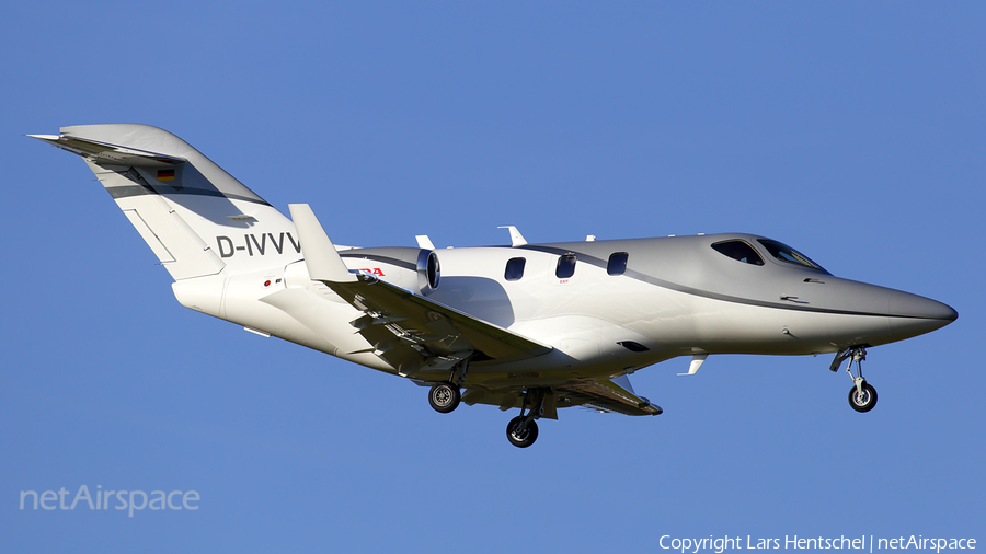 (Private) Honda HA-420 HondaJet (D-IVVV) | Photo 247013