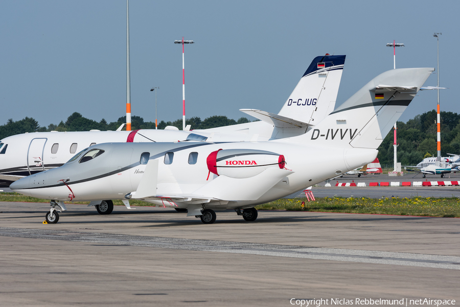 (Private) Honda HA-420 HondaJet (D-IVVV) | Photo 254507