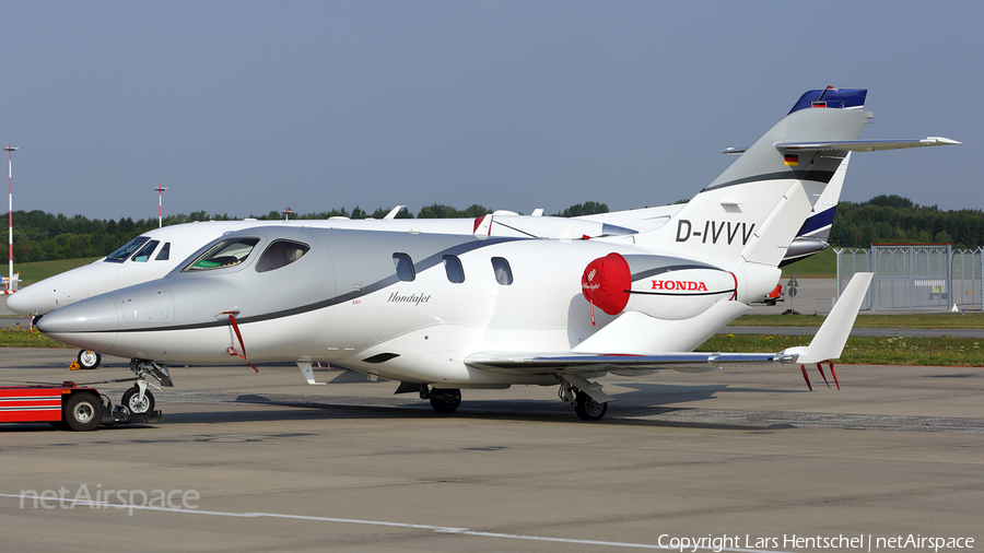 (Private) Honda HA-420 HondaJet (D-IVVV) | Photo 254694