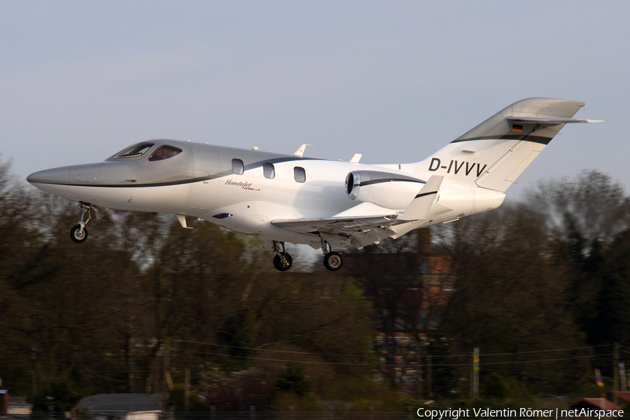 (Private) Honda HA-420 HondaJet (D-IVVV) | Photo 504422