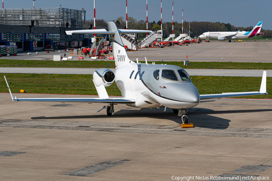 (Private) Honda HA-420 HondaJet (D-IVVV) | Photo 504799