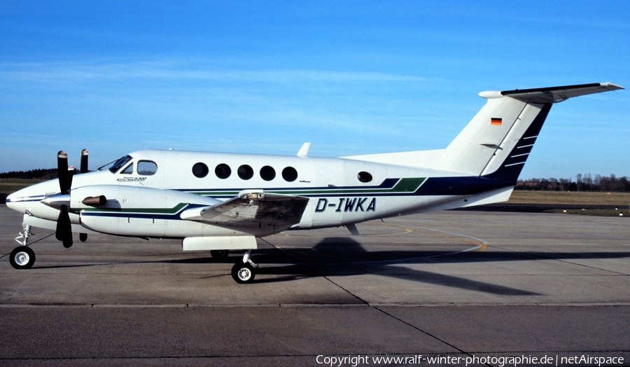 (Private) Beech King Air B200 (D-IWKA) | Photo 446413