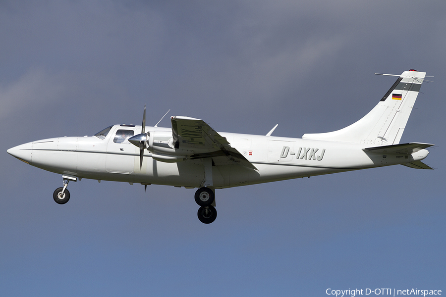 (Private) Piper Aerostar 601P (D-IXKJ) | Photo 585671