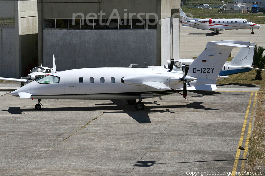 AirGO Flugservice Piaggio P.180 Avanti (D-IZZY) | Photo 570689