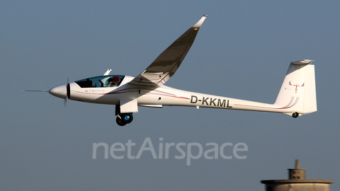 Mountain Soaring Stemme S12 Twin Voyager (D-KKML) at  Cascais Municipal - Tires, Portugal