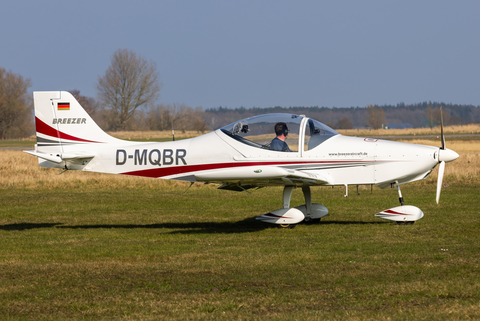 (Private) Breezer Aircraft Breezer B400-6 (D-MQBR) at  Rendsburg - Schachtholm, Germany