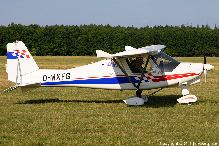 Bremer Verein für Luftfahrt e.V. - BVL Ikarus C42B (D-MXFG) | Photo 582397