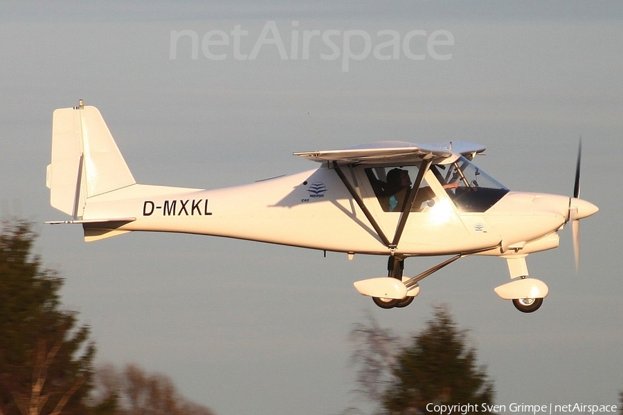 (Private) Ikarus C42 (D-MXKL) | Photo 38427