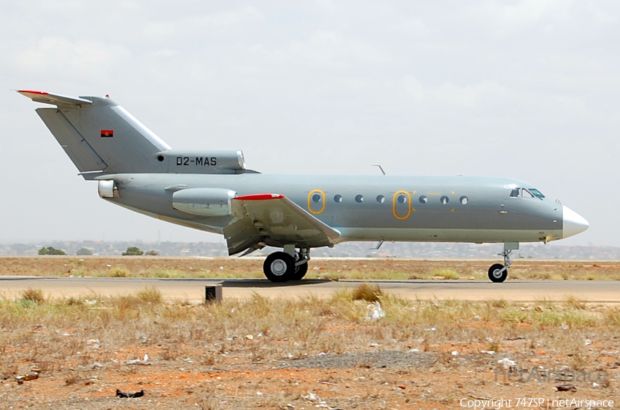 Angolan Air Force Yakovlev Yak-40K (D2-MAS) | Photo 92068
