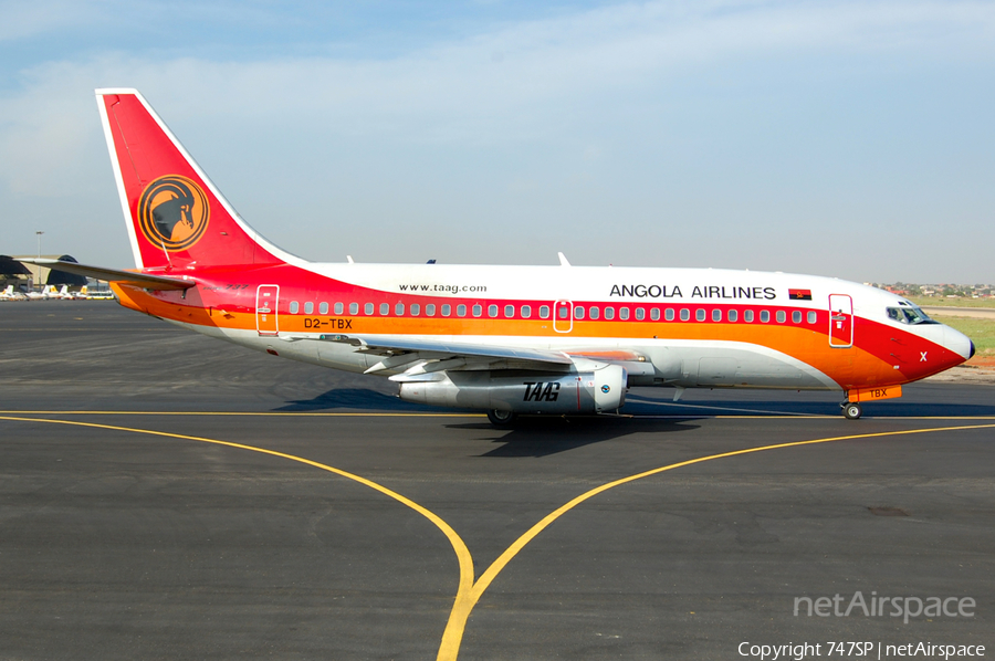 TAAG Angola Airlines Boeing 737-2M2(Adv) (D2-TBX) | Photo 189102