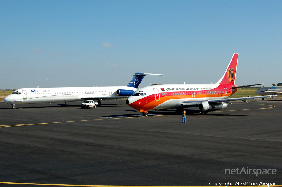 TAAG Angola Airlines Boeing 737-2M2(Adv) (D2-TBX) | Photo 60450