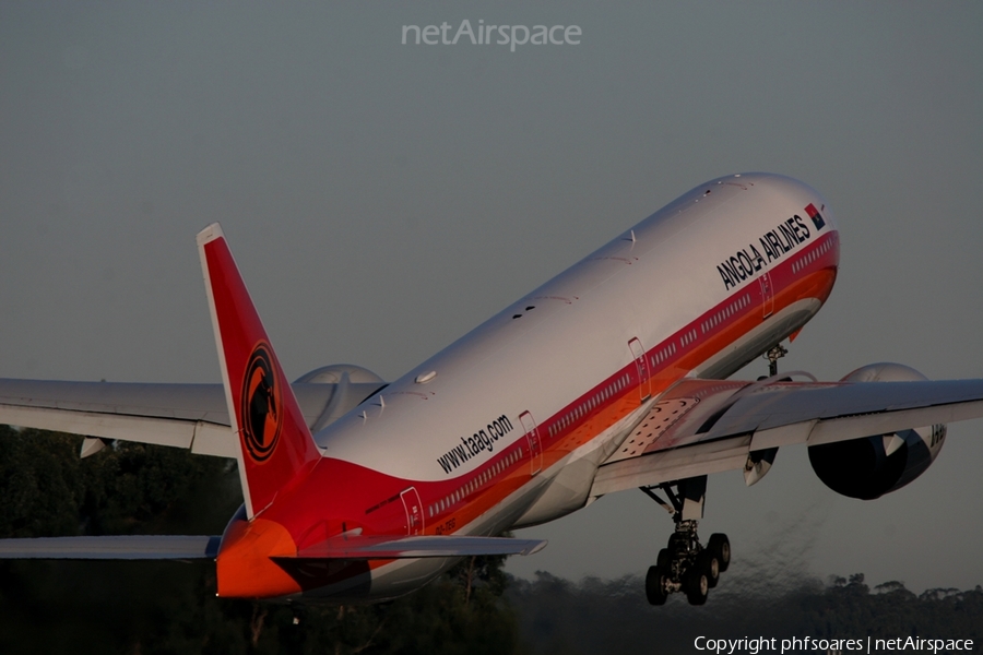 TAAG Angola Airlines Boeing 777-3M2(ER) (D2-TEG) | Photo 32999
