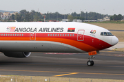 TAAG Angola Airlines Boeing 777-3M2(ER) (D2-TEI) at  Lisbon - Portela, Portugal