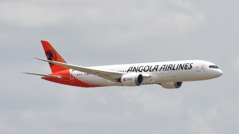 TAAG Angola Airlines Boeing 787-9 Dreamliner (D2-TEQ) at  Luanda - Dr Antonio Agostinho Neto International, Angola