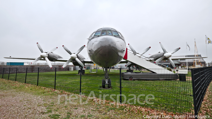 (Private) Ilyushin Il-18V (DDR-STD) | Photo 356022