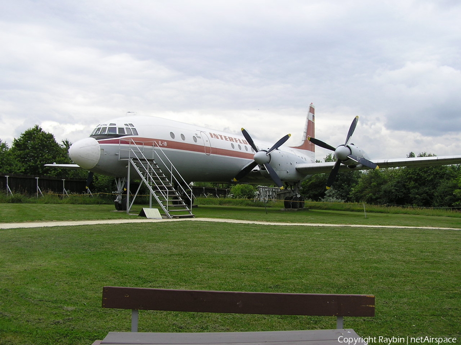 Interflug Ilyushin Il-18D (DDR-STH) | Photo 545887