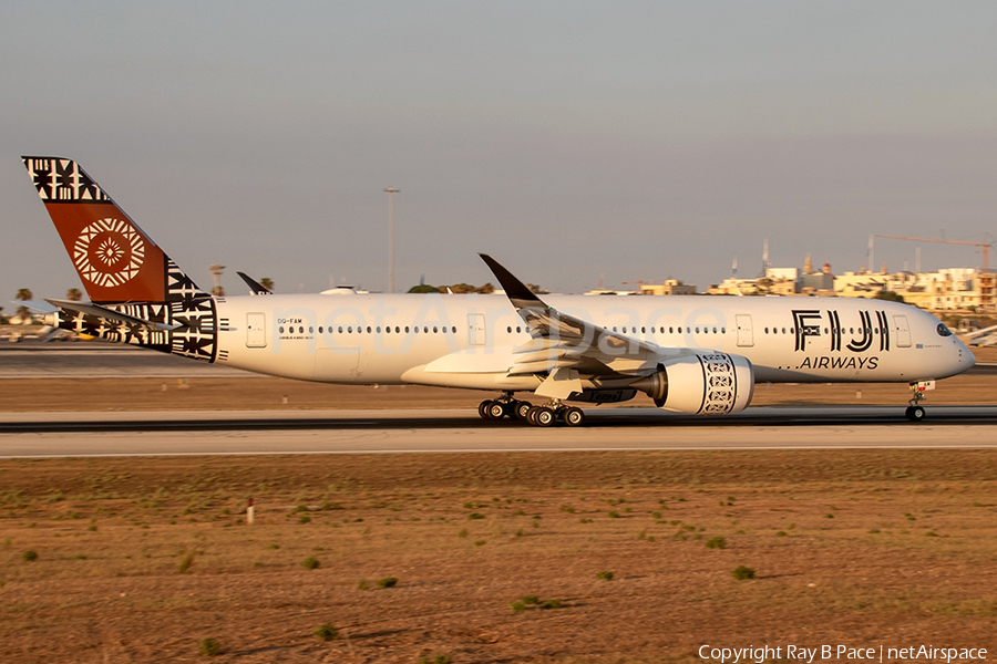 Fiji Airways Airbus A350-941 (DQ-FAM) | Photo 584987