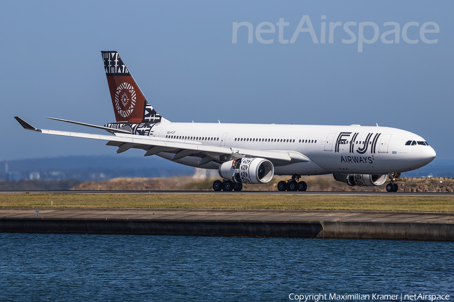Fiji Airways Airbus A330-243 (DQ-FJT) | Photo 390698