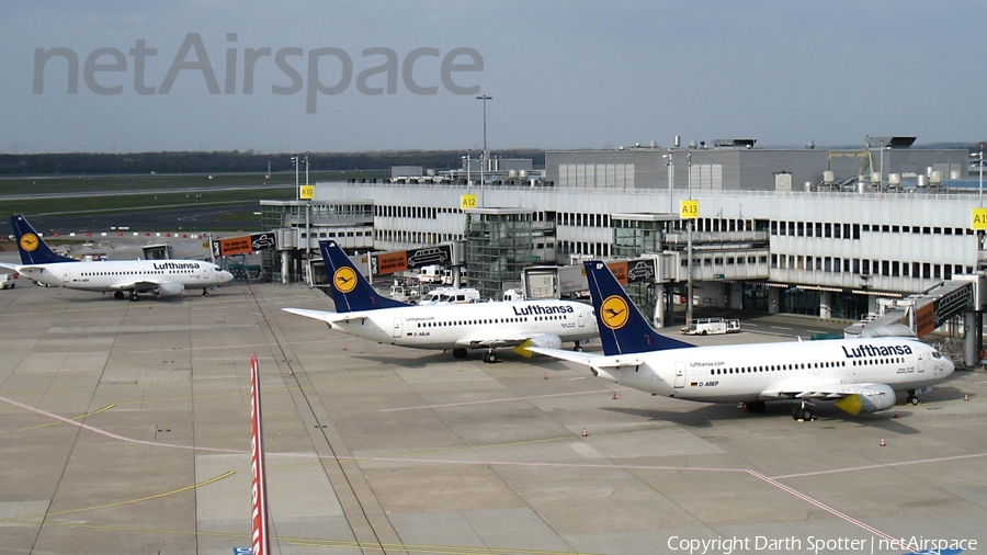 Aviation photo 135415