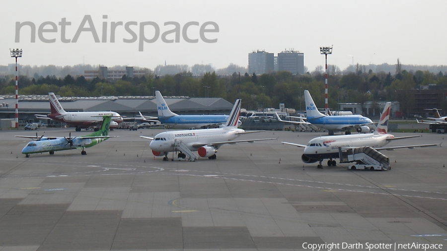 Aviation photo 135417