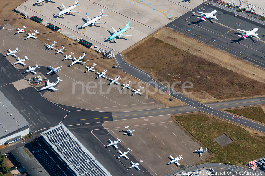 Aviation photo 396629