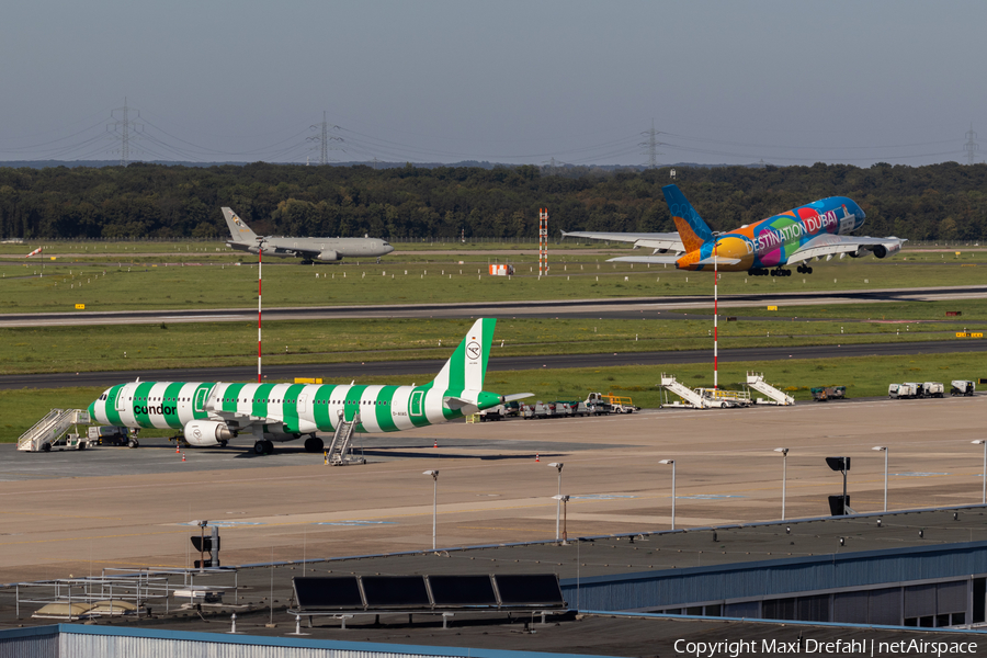 Aviation photo 587535