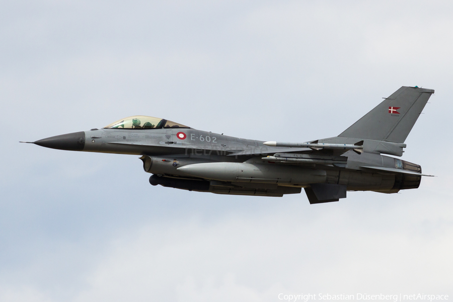Royal Danish Air Force (Flyvevåbnet) General Dynamics F-16A Fighting Falcon (E-602) | Photo 174088