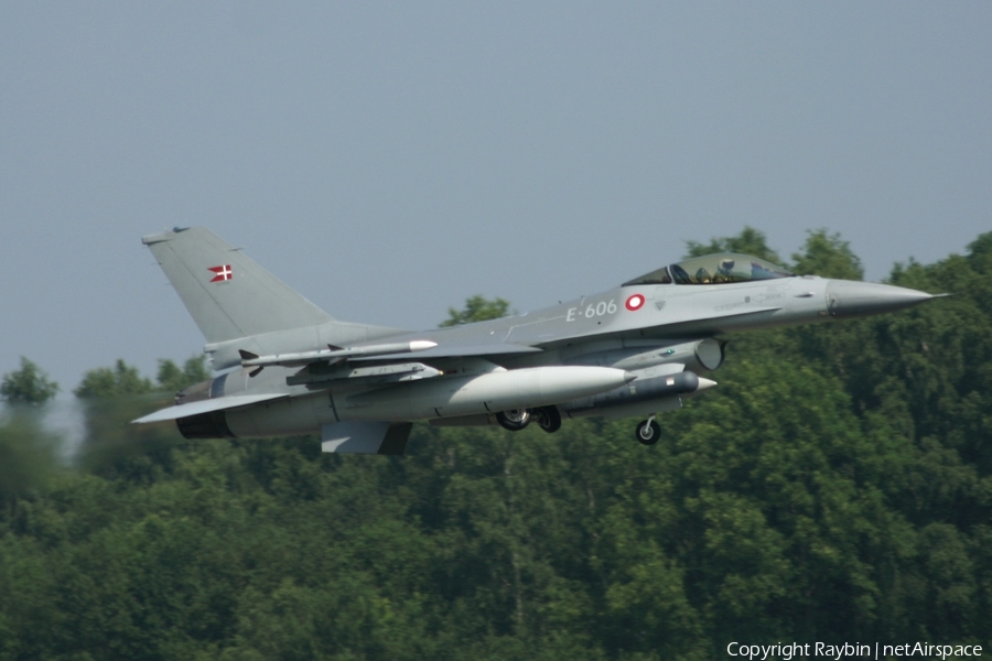 Royal Danish Air Force (Flyvevåbnet) General Dynamics F-16AM Fighting Falcon (E-606) | Photo 550922