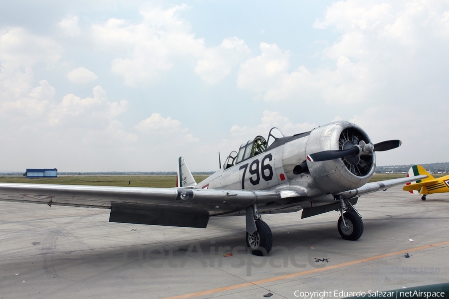 Mexican Air Force (Fuerza Aerea Mexicana) North American AT-6G Texan (EAN-796) | Photo 96363