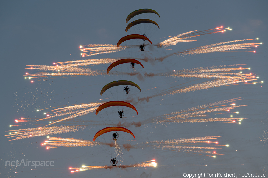 Aviation photo 642675