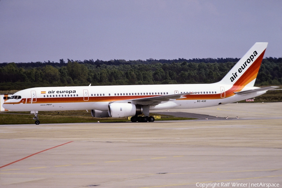 Air Europa Boeing 757-236 (EC-432) | Photo 317233