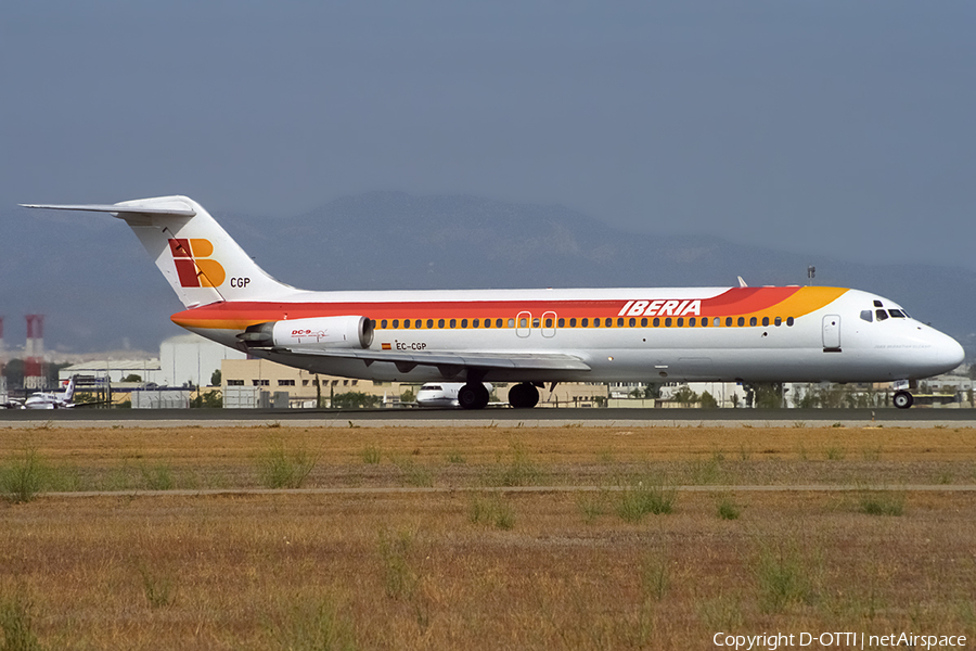 Iberia McDonnell Douglas DC-9-32 (EC-CGP) | Photo 425136