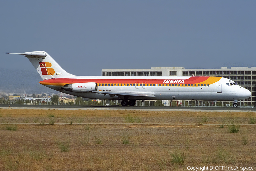 Iberia McDonnell Douglas DC-9-32 (EC-CGR) | Photo 422267