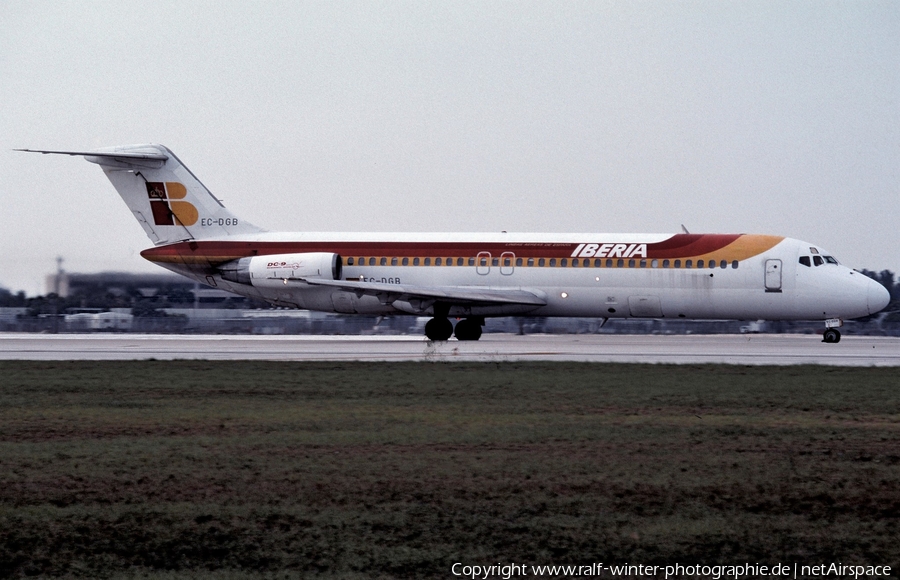 Iberia McDonnell Douglas DC-9-34 (EC-DGB) | Photo 519686