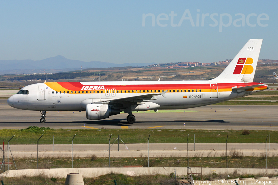 Iberia Airbus A320-211 (EC-FCB) | Photo 71002