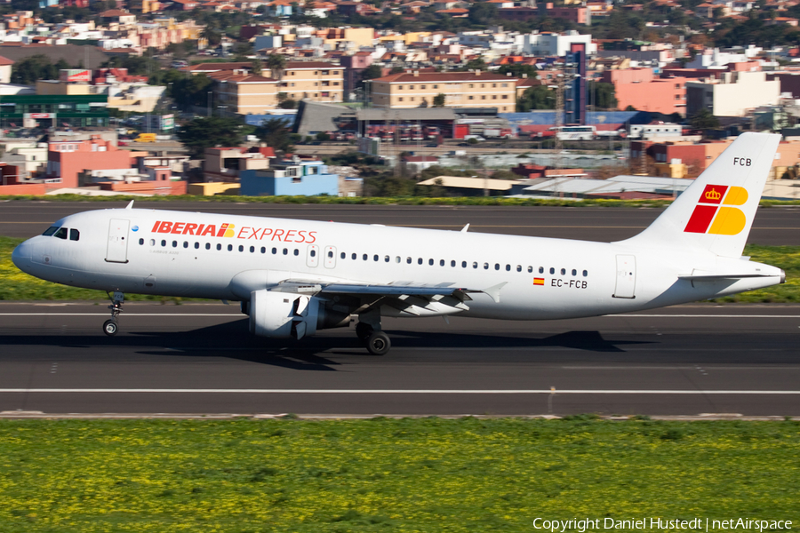 Iberia Express Airbus A320-211 (EC-FCB) | Photo 646523