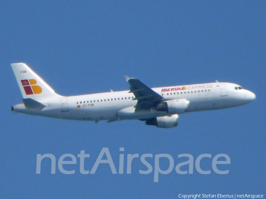 Iberia Express Airbus A320-211 (EC-FDB) | Photo 662045