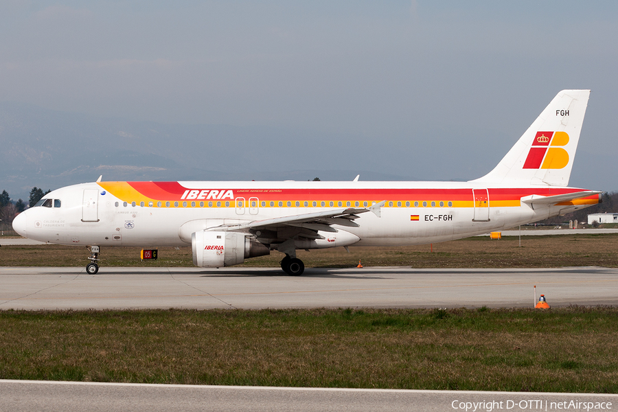 Iberia Airbus A320-211 (EC-FGH) | Photo 196344
