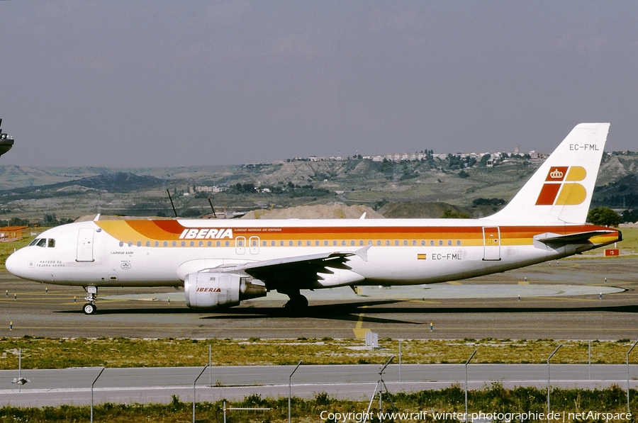 Iberia Airbus A320-211 (EC-FML) | Photo 434631