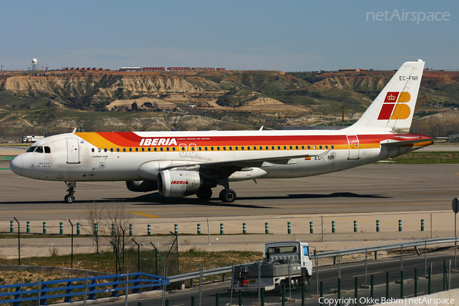 Iberia Airbus A320-211 (EC-FNR) | Photo 44630