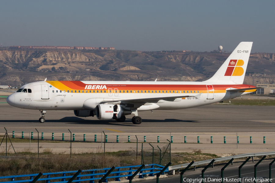 Iberia Airbus A320-211 (EC-FNR) | Photo 544057
