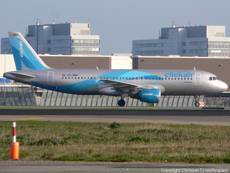 Clickair Airbus A320-211 (EC-GRH) | Photo 127445