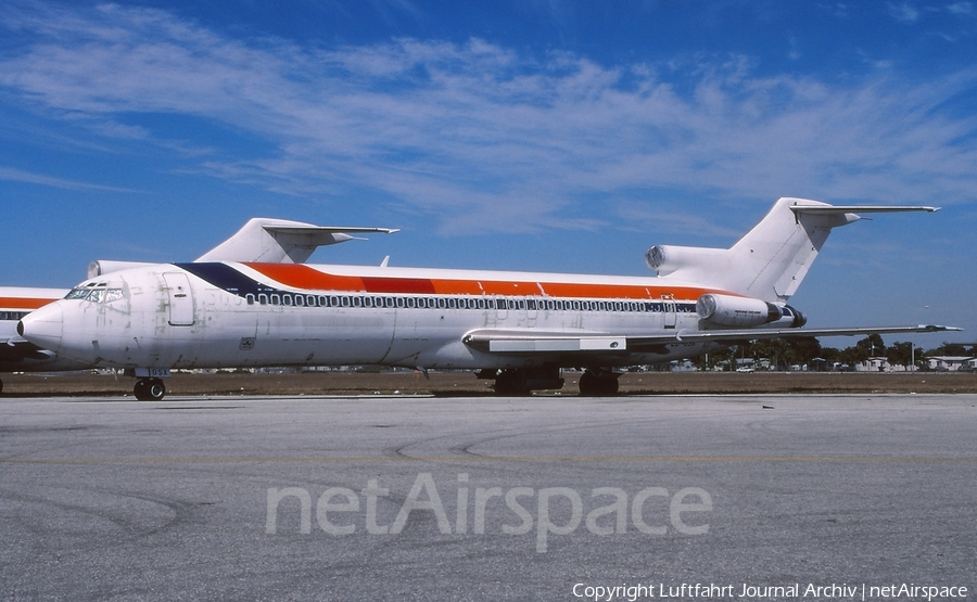 VIASA - Venezolana Internacional de Aviacion Boeing 727-256(Adv) (EC-GSX) | Photo 406752