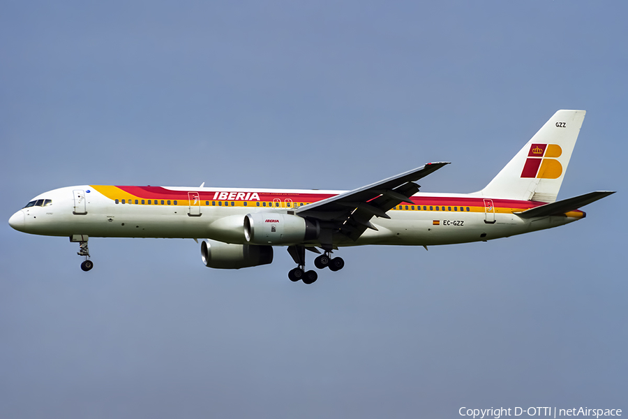 Iberia Boeing 757-256 (EC-GZZ) | Photo 663097