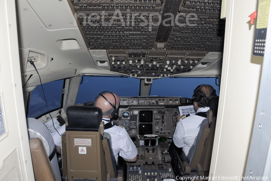 Privilege Style Boeing 757-256 (EC-HDS) | Photo 387079