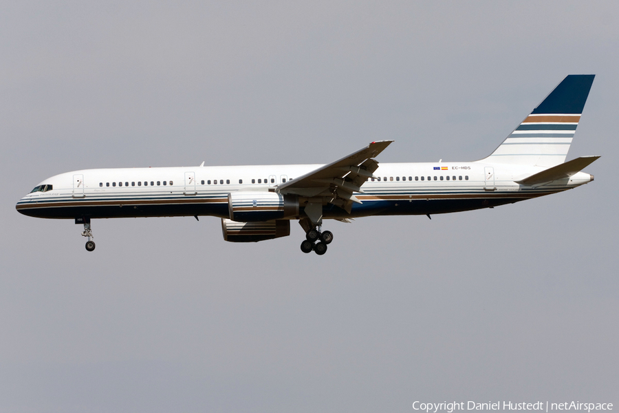 Privilege Style Boeing 757-256 (EC-HDS) | Photo 516820